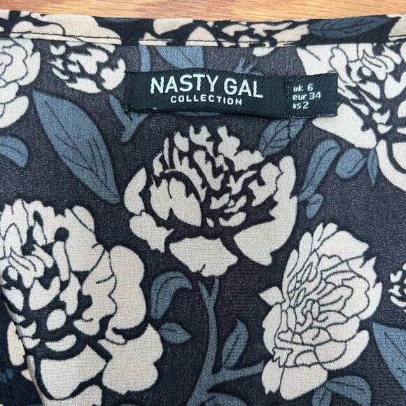 Dressy Floral Blouse, Black & Cream Rose Pattern with Fabric Buttons, V-neck top - Picture 2 of 5